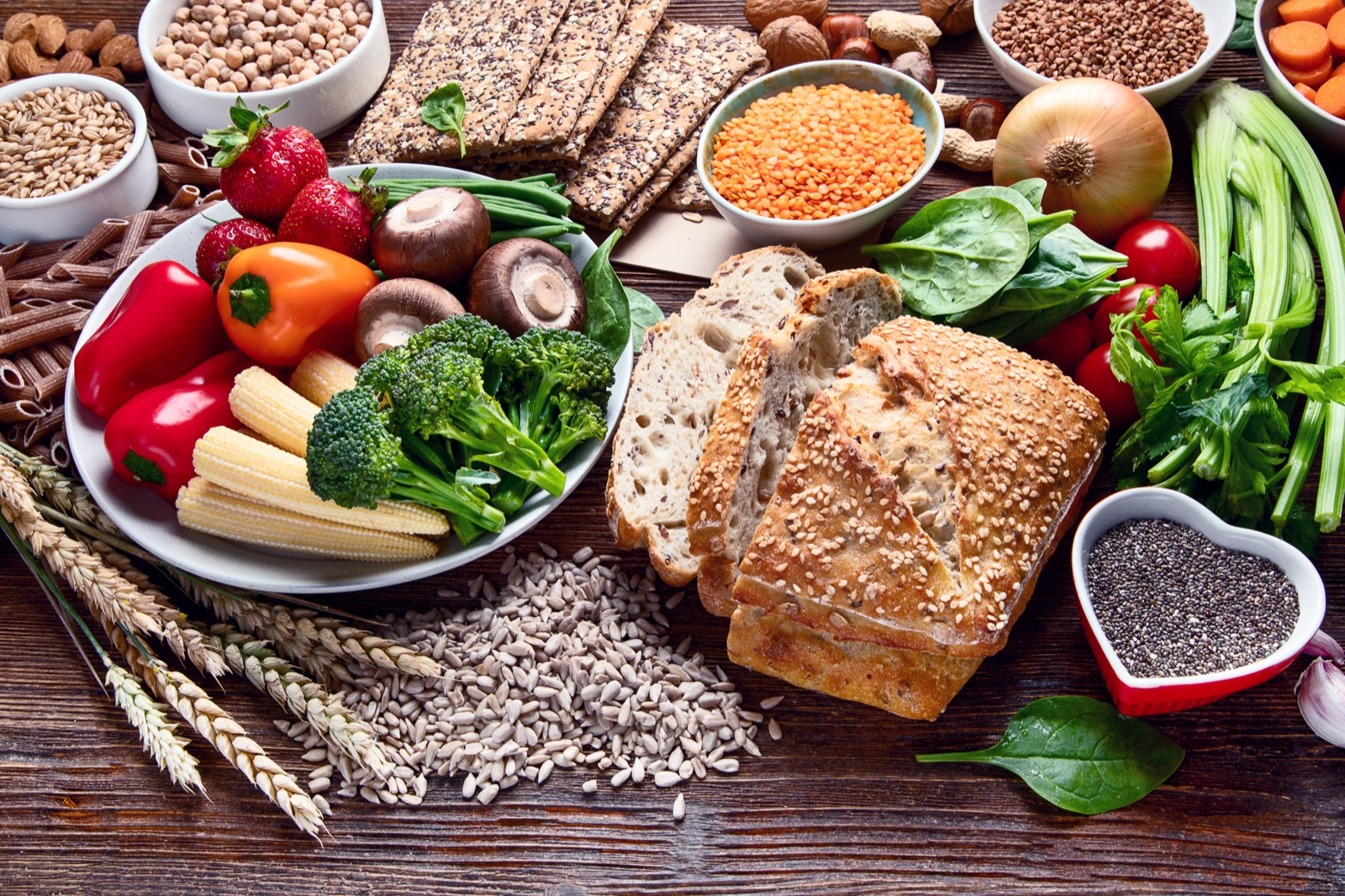 High-fibre foods: beans, whole grains, fruit and vegetables